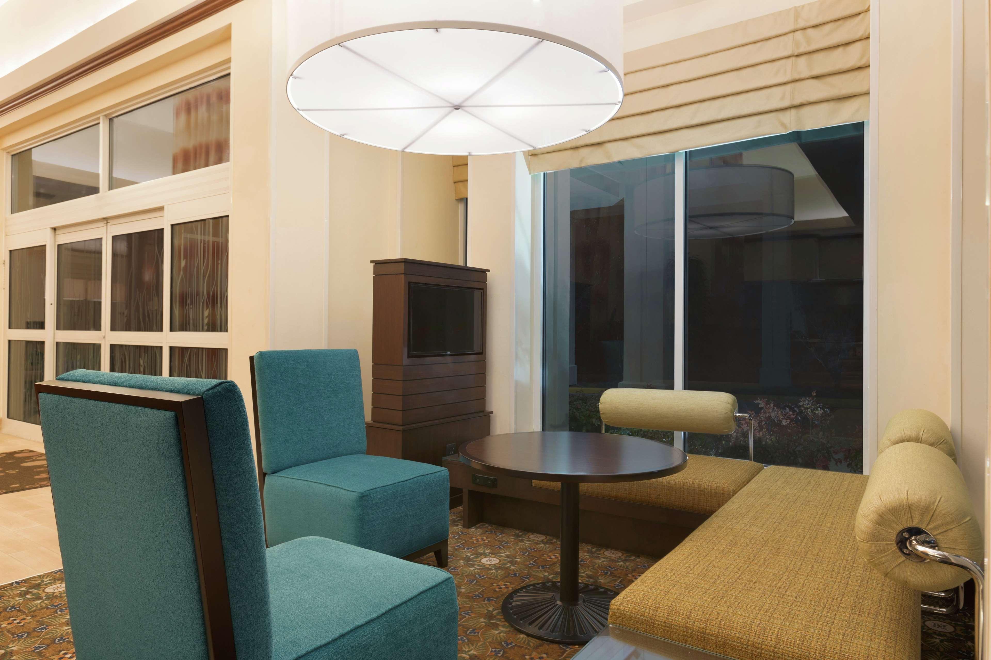 Hilton Garden Inn Fairfax Exterior photo