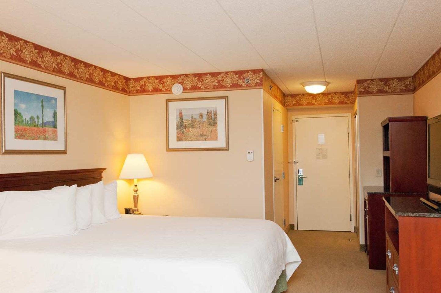 Hilton Garden Inn Fairfax Exterior photo